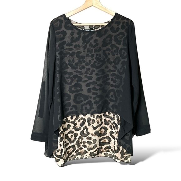 K d. BEAUTIFUL Poly Chiffon Animal Print Blouse w/ Black Chiffon Overlay Sz XL - Picture 1 of 10